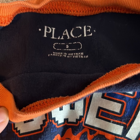 size 5 glow in the dark Video game pajama set - Picture 3 of 4